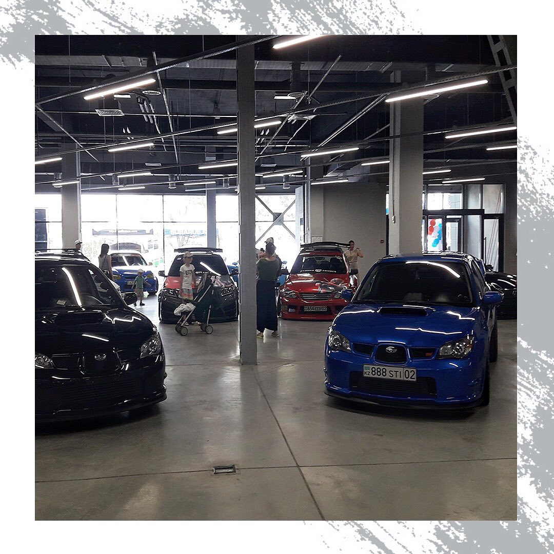 Проверено временем - материалы Refloor®️ для упрочнения пола в автоцентре AVTODOM (Алматы)