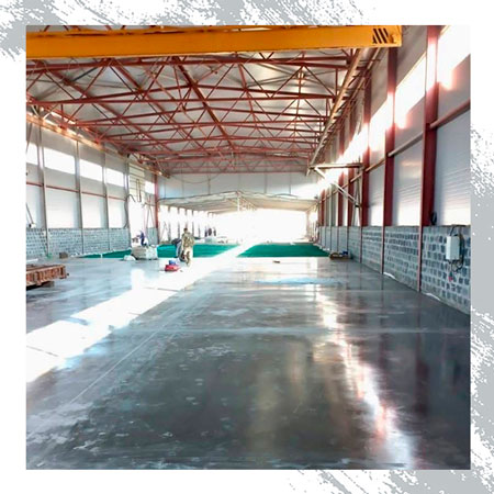 Уход за бетонным наливным полом после укладки и в процессе эксплуатации