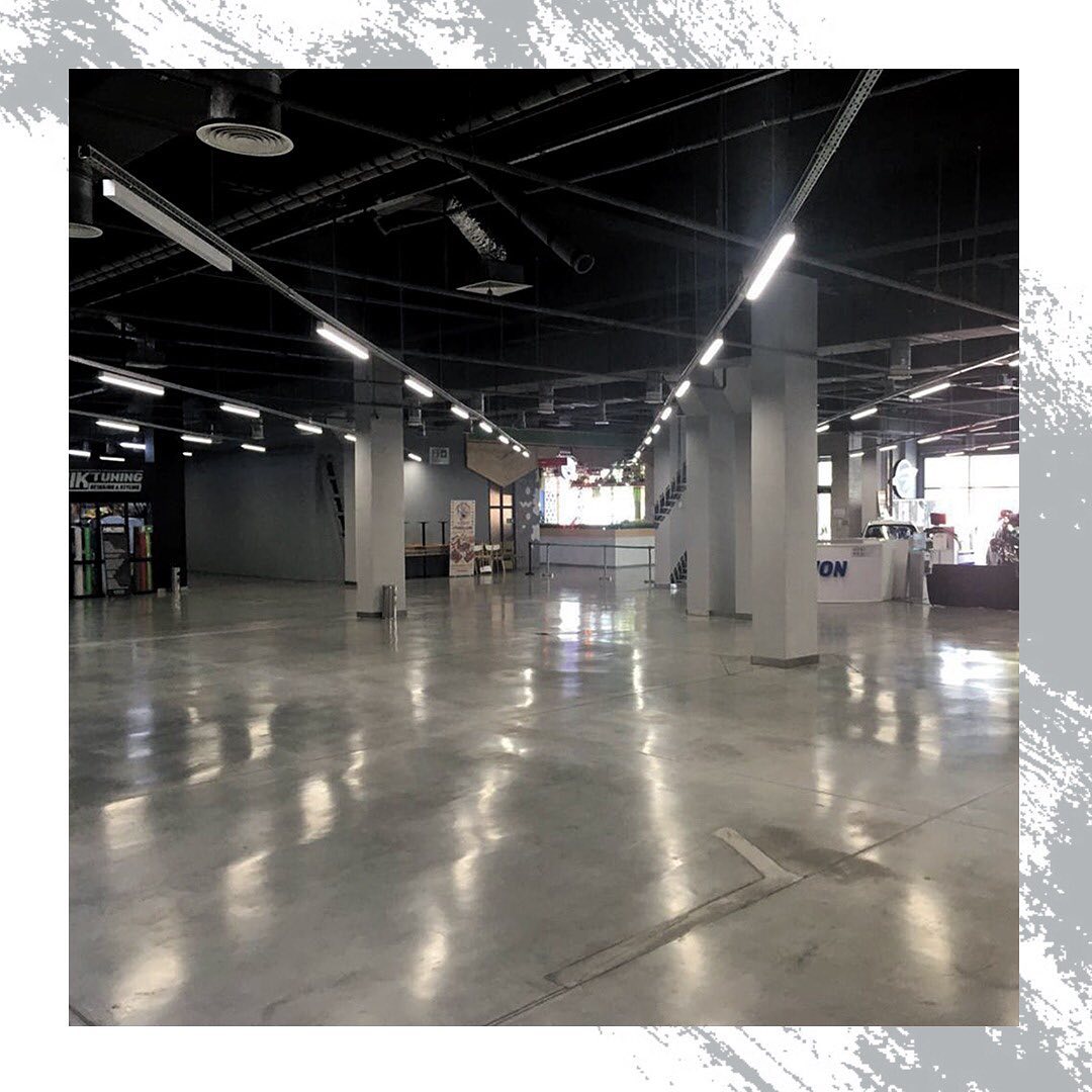 Проверено временем - материалы Refloor®️ для упрочнения пола в автоцентре AVTODOM (Алматы)